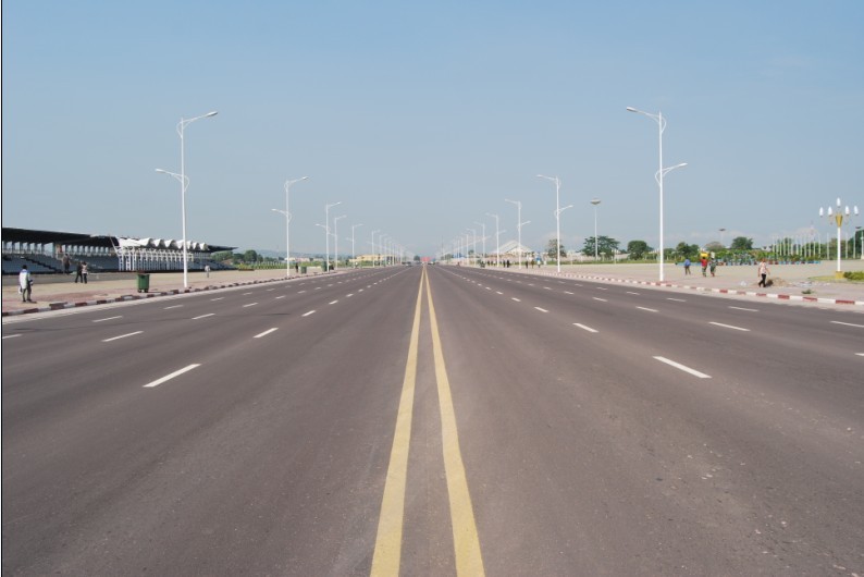 刚果（金）建国50周年庆典工程--凯旋大道